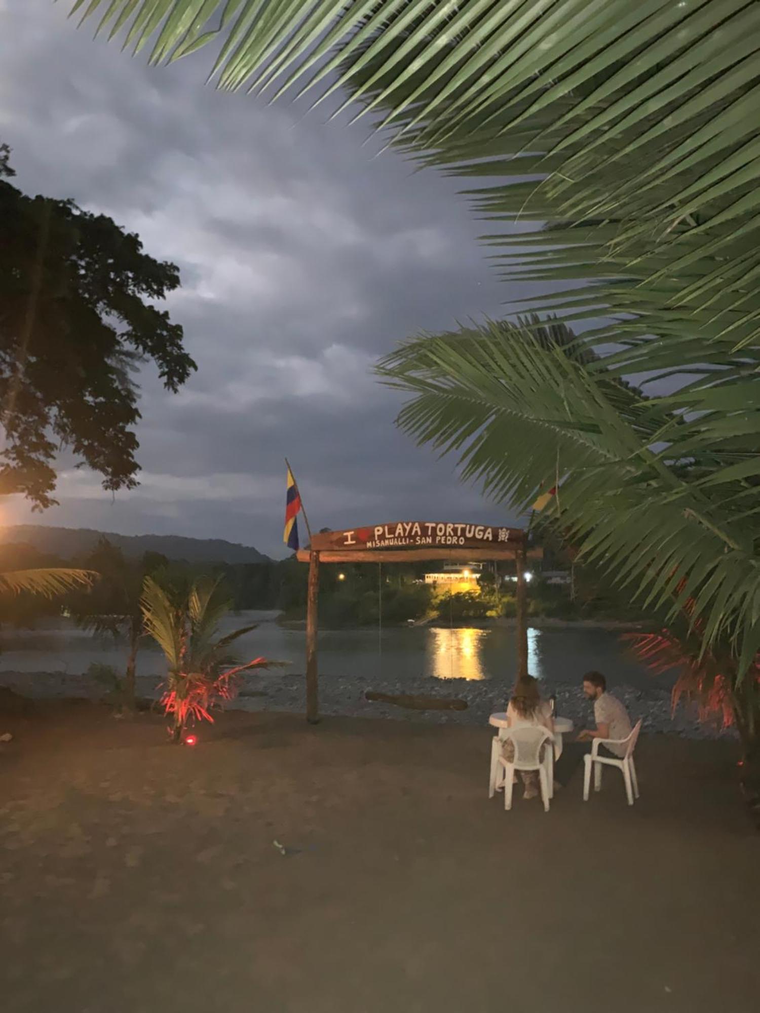 Puerto MisahuallíPlaya Tortugaアパートメント エクステリア 写真